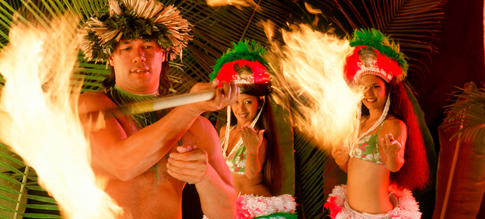 Polynesian-Resort-girls